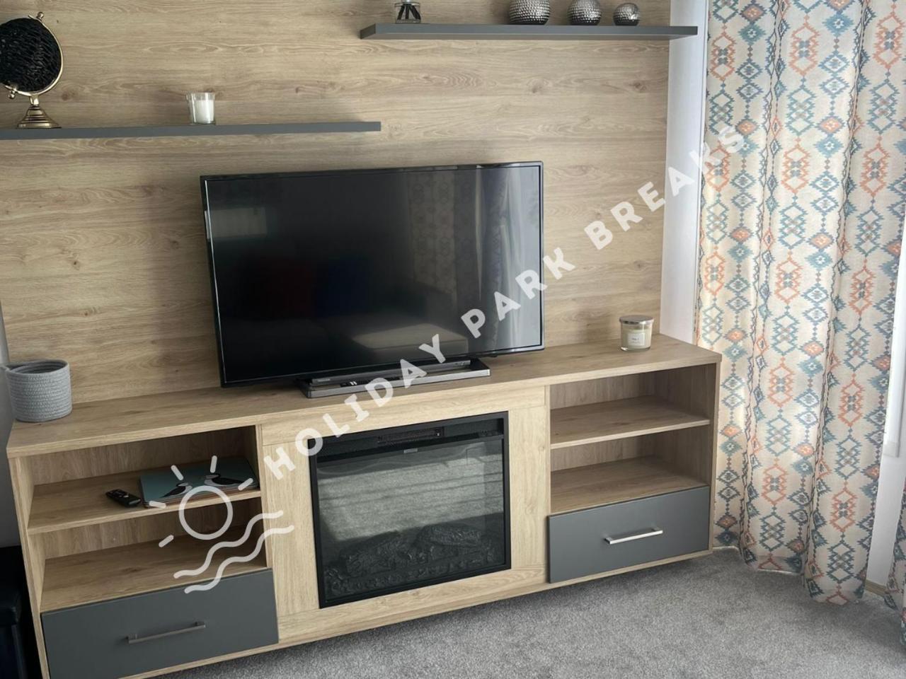 Sunset - A Relaxing Gold 3 Bed Holiday Home At Seal Bay Resort 奇切斯特 外观 照片