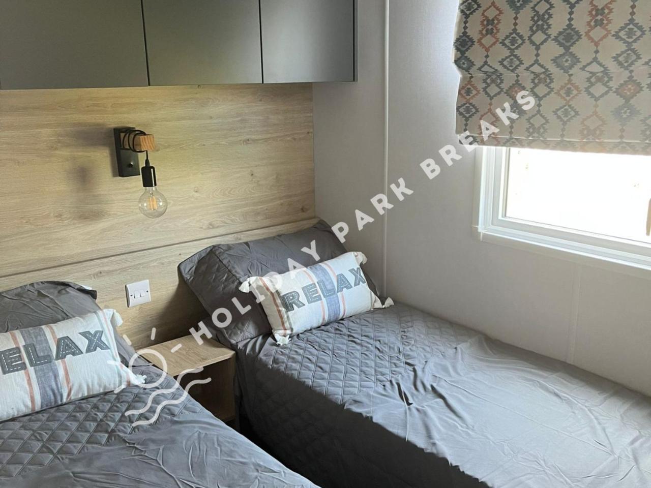 Sunset - A Relaxing Gold 3 Bed Holiday Home At Seal Bay Resort 奇切斯特 外观 照片
